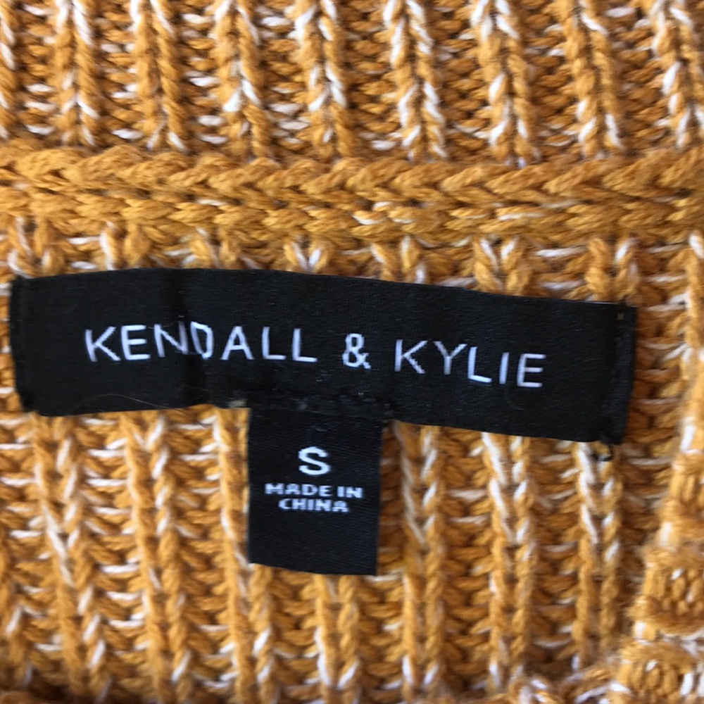 Ladies sweater - Picture 2 of 3